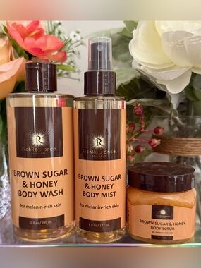 🆕🥮 RICH RADIANCE SKINCARE LIMITED EDITION “BROWN SUGAR & HONEY” 3-PIECE SET.